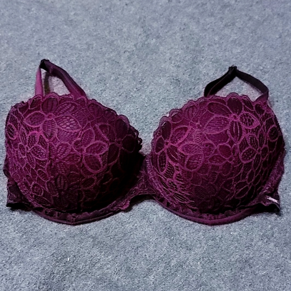 VS Pink bra